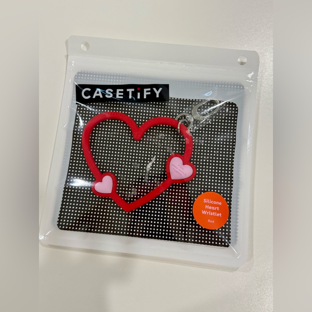 Casetify Heart Phone Wristlet - Red Romance